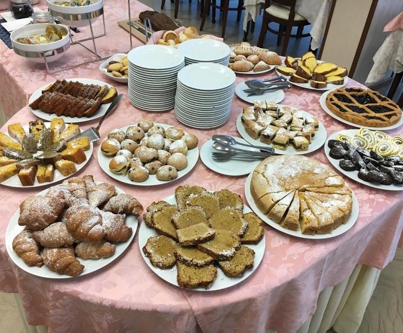 hotel rimini colazione inclusa